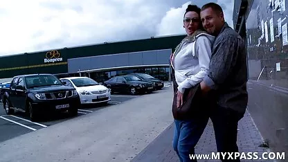 Tóc phim sec me vàng, hàng xóm đi trên hai trà gậy