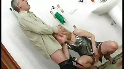 Cổ họng công việc của phim sec loan luan me con dit nhau hai gái điếm sản xuất miệng ecstasy sắc