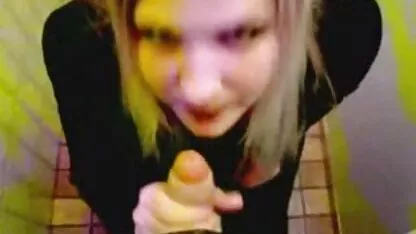 Cô Gái Dâm phim sec loạn luân mẹ con